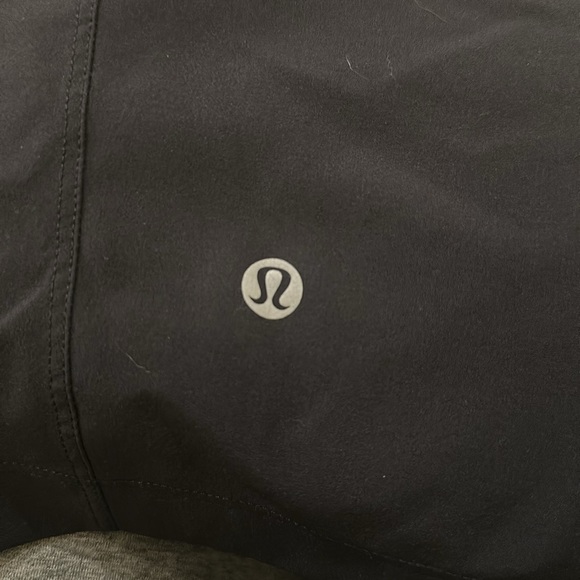 Lululemon THE Short- Linerless - Picture 3 of 3